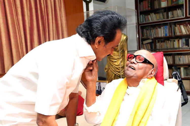 Karunanidhi was kept under 'house arrest' for 2 yrs: TN CM K Palaniswami Karunanidhi was kept under 'house arrest' for 2 yrs: TN CM K Palaniswami- India TV Hindi
