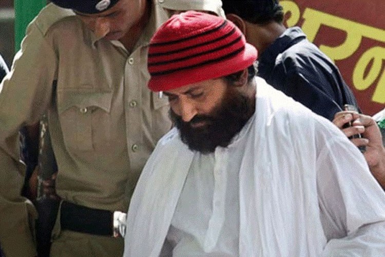 Narayan Sai has been sentenced to life imprisonment by Surat Sessions Court Narayan Sai has been sentenced to life imprisonment by Surat Sessions Court- India TV Hindi
