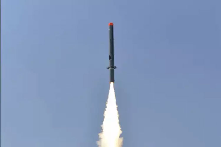 Sub-Sonic cruise missile 'Nirbhay' successfully test fired at coast of Odisha Sub-Sonic cruise missile 'Nirbhay' successfully test fired at coast of Odisha- India TV Hindi