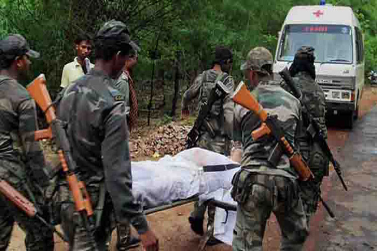 1125 security personnel killed by Naxals since 2009, reveals RTI query 1125 security personnel killed by Naxals since 2009, reveals RTI query - India TV Hindi
