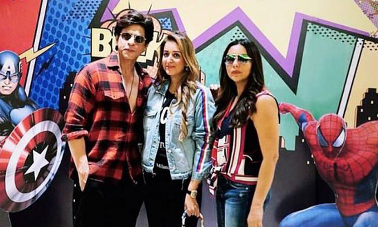 Shah Rukh Khan's son AbRam is also an Avengers fan Shah Rukh Khan's son AbRam is also an Avengers fan- India TV Hindi