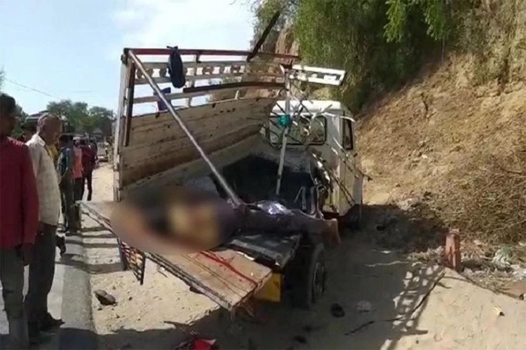 11 people killed in Massive road accident in anand of Gujarat 11 people killed in Massive road accident in anand of Gujarat- India TV Hindi