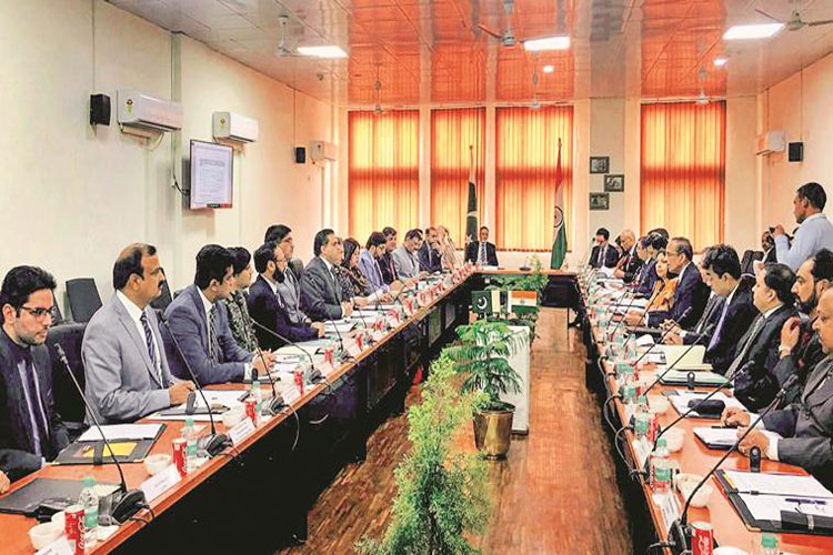 India, Pakistan officials meet on Kartarpur corridor begins at Zero Line India, Pakistan officials meet on Kartarpur corridor begins at Zero Line- India TV Hindi
