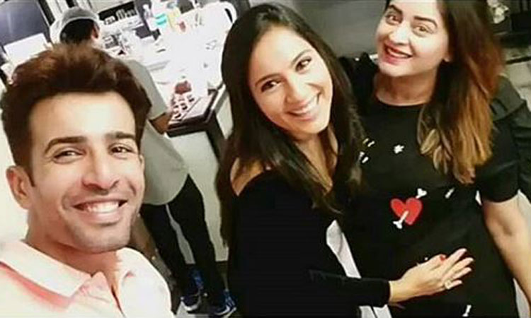 Mahhi Vij first picture after pregnancy announcement Mahhi Vij first picture after pregnancy announcement- India TV Hindi