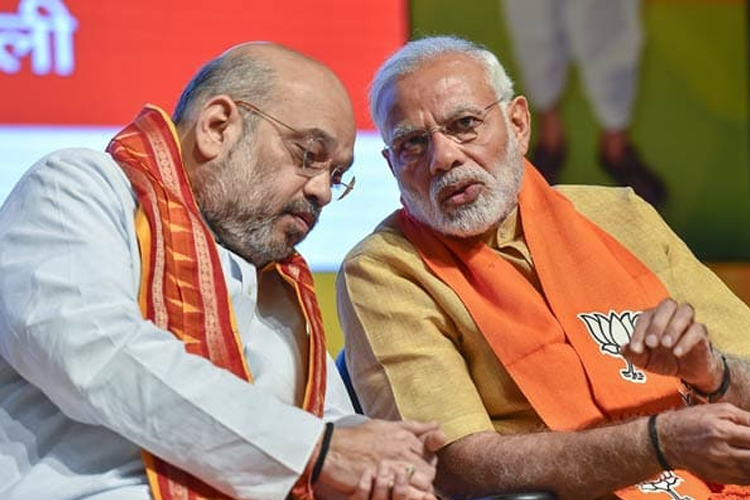मोदी की सत्ता में वापसी के तुरंत बाद इस प्रदेश में गिरेगी कांग्रेस सरकार? फलोदी सट्टा बाजार में लग र मोदी की सत्ता में वापसी के तुरंत बाद इस प्रदेश में गिरेगी कांग्रेस सरकार? फलोदी सट्टा बाजार में लग र- India TV Hindi