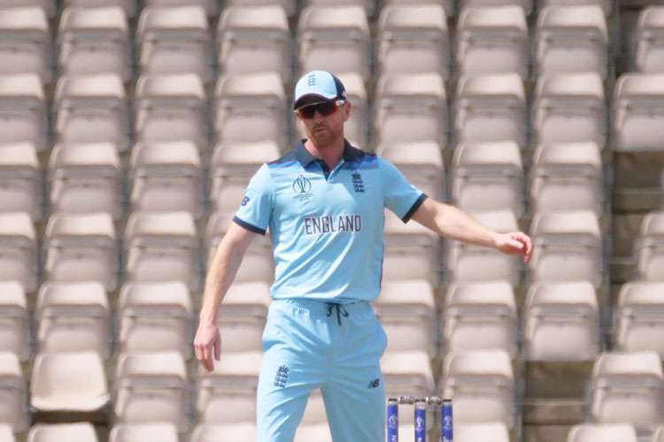 Englands assistant coach Paul Collingwood on field against Australia warm-up Match Englands assistant coach Paul Collingwood on field against Australia warm-up Match- India TV Hindi