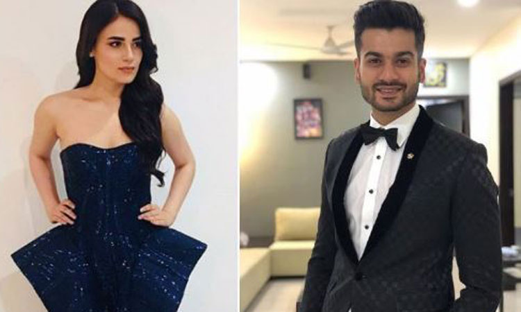 Radhika Madan, Sunny Kaushal Radhika Madan, Sunny Kaushal- India TV Hindi