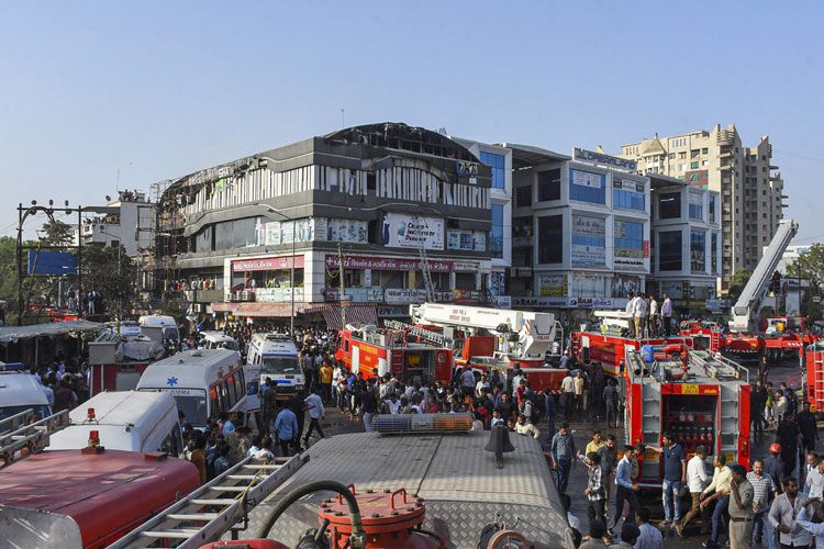 Gujarat: Fire breaks out on the second floor of a building in Sarthana area of Surat Gujarat: Fire breaks out on the second floor of a building in Sarthana area of Surat- India TV Hindi