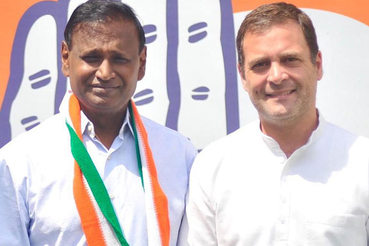 Udit Raj with Rahul Gandhi | Twitter Udit Raj with Rahul Gandhi | Twitter- India TV Hindi