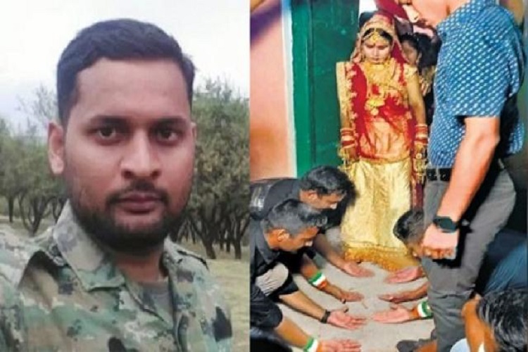 Fellow soldiers joined martyr commando nirala sister... Fellow soldiers joined martyr commando nirala sister...- India TV Hindi