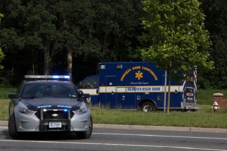 11 people killed in mass shooting at government building in United States. 11 people killed in mass shooting at government building in United States.- India TV Hindi