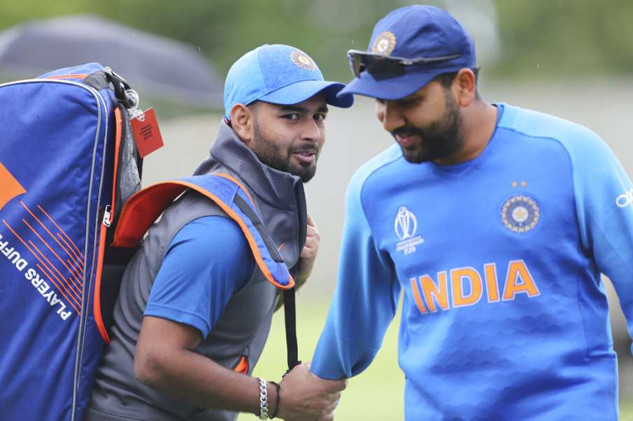 India vs England: काफी चर्चाओं के बाद वर्ल्ड कप में हुआ ऋषभ पंत का डेब्यू, इस 3D खिलाड़ी को किया रिप India vs England: काफी चर्चाओं के बाद वर्ल्ड कप में हुआ ऋषभ पंत का डेब्यू, इस 3D खिलाड़ी को किया रिप- India TV Hindi