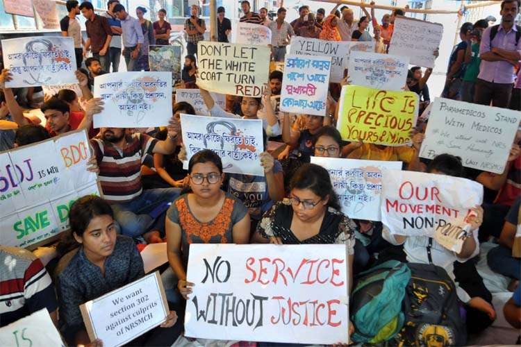 West bengal Junior Doctors Call off strike West bengal Junior Doctors Call off strike - India TV Hindi