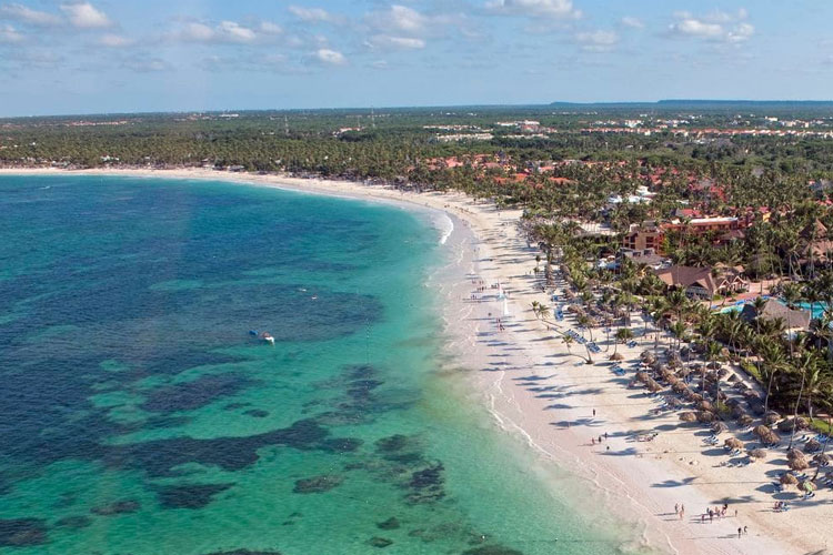 Woman died of shock after finding fiance dead in hotel bed in Dominican Republic Woman died of shock after finding fiance dead in hotel bed in Dominican Republic- India TV Hindi