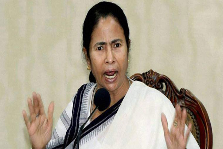 Centre, BJP trying to incite violence in West Bengal: Mamata Banerjee Centre, BJP trying to incite violence in West Bengal: Mamata Banerjee- India TV Hindi