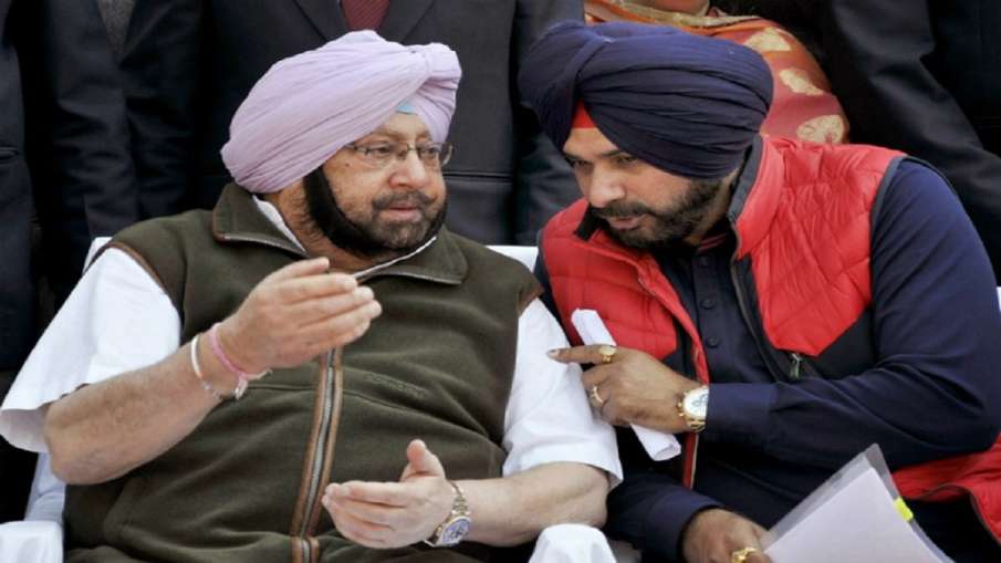 Punjab CM Captain Amarinder Singh accepts Navjot Singh... Punjab CM Captain Amarinder Singh accepts Navjot Singh...- India TV Hindi