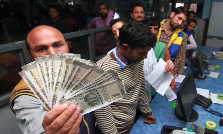 448 entities withdrew over Rs 100 cr each, prompting TDS levy 448 entities withdrew over Rs 100 cr each, prompting TDS levy- India TV Paisa