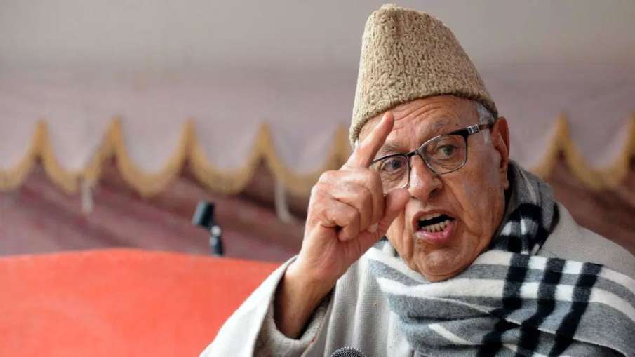 Farooq Abdullah's questioning by Enforcement Directorate in Chandigarh Farooq Abdullah's questioning by Enforcement Directorate in Chandigarh- India TV Hindi