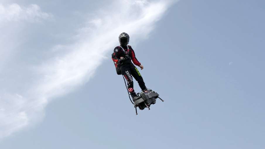 Franky Zapata, the flyboard inventor fails in his attempt to cross English Channel | AP Photo Franky Zapata, the flyboard inventor fails in his attempt to cross English Channel | AP Photo- India TV Hindi