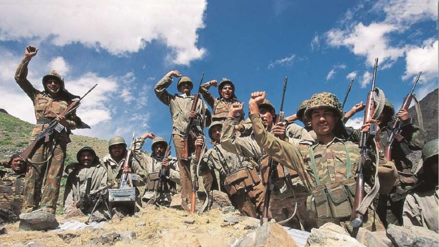 Kargil Vijay Diwas 2019: ये हैं वो वीर सपूत जिन्होंने पाकिस्तान को नाकों चने चबवाए Kargil Vijay Diwas 2019: ये हैं वो वीर सपूत जिन्होंने पाकिस्तान को नाकों चने चबवाए- India TV Hindi