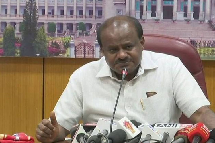 All 22 congress ministers in JDS-Congress government in Karnataka resigns from post All 22 congress ministers in JDS-Congress government in Karnataka resigns from post- India TV Hindi