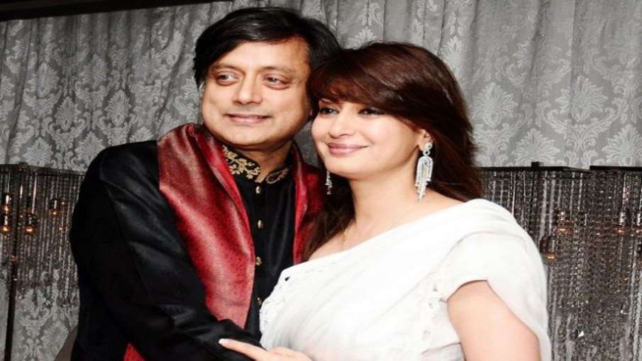 Sashi Tharoor and Sunanda Pushkar Sashi Tharoor and Sunanda Pushkar- India TV Hindi