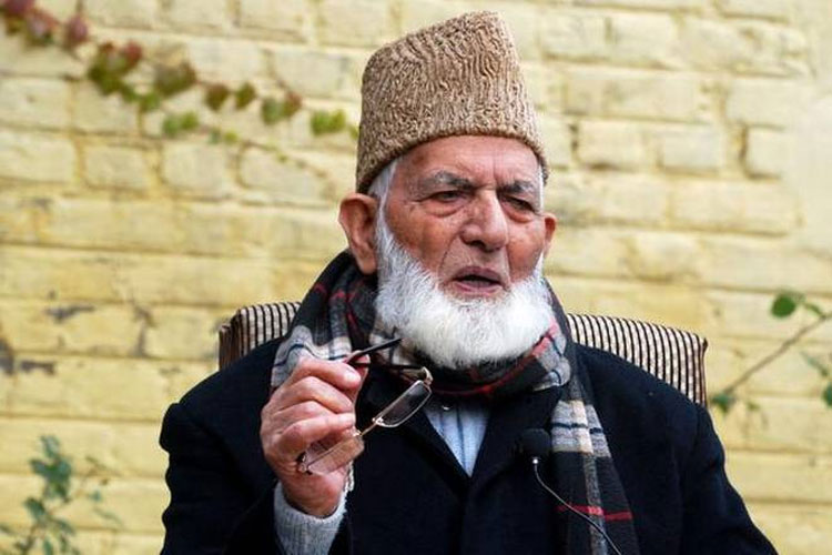 Syed Ali Shah Geelani’s grandson Anees ul Islam faces NIA notice Syed Ali Shah Geelani’s grandson Anees ul Islam faces NIA notice- India TV Hindi