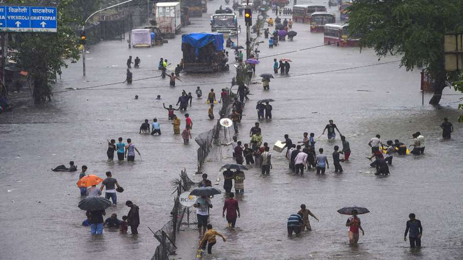 Mumbai Rain Alert: Schools and colleges to remain shut... Mumbai Rain Alert: Schools and colleges to remain shut...- India TV Hindi