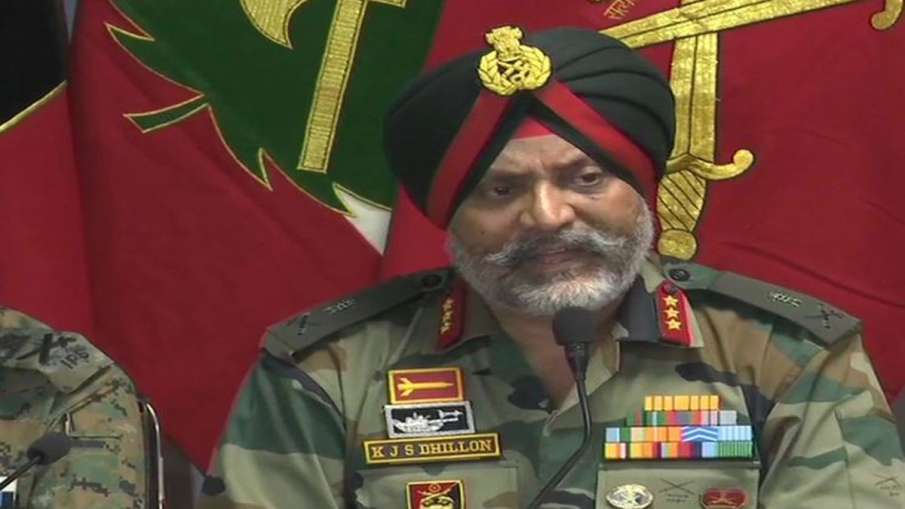 Joint press conference by Lt General K J S Dhillon and J&K DGP Dilbag Singh in Srinagar Joint press conference by Lt General K J S Dhillon and J&K DGP Dilbag Singh in Srinagar- India TV Hindi