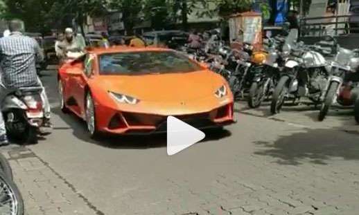 Hardik and Krunal Pandya in Lamborgini Hardik and Krunal Pandya in Lamborgini- India TV Hindi
