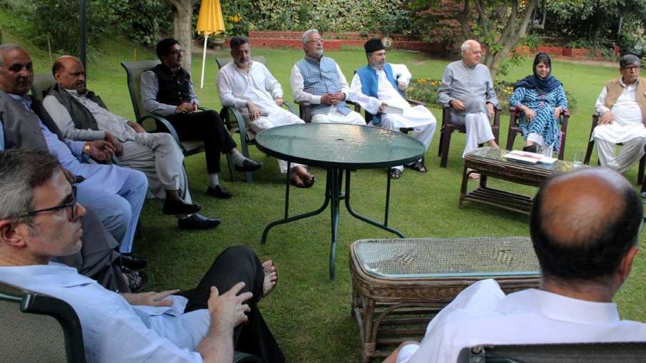 National Conference President Farooq Abdullah, PDP... National Conference President Farooq Abdullah, PDP...- India TV Hindi