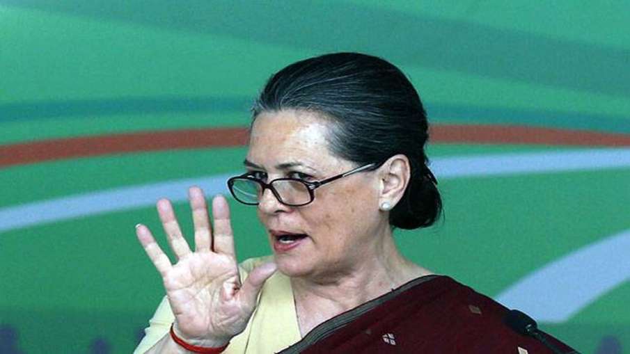 'एक व्यक्ति एक पद' के सिद्धांत को लागू करने के पक्ष में सोनिया गांधी, छिन सकते हैं कई कांग्रेस नेताओ 'एक व्यक्ति एक पद' के सिद्धांत को लागू करने के पक्ष में सोनिया गांधी, छिन सकते हैं कई कांग्रेस नेताओ- India TV Hindi