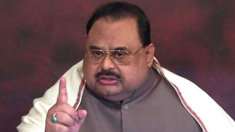 MQM chief Altaf Hussain sings 'Sare jahan se achha Hindustan hamara' | MQM Facebook Page MQM chief Altaf Hussain sings 'Sare jahan se achha Hindustan hamara' | MQM Facebook Page- India TV Hindi