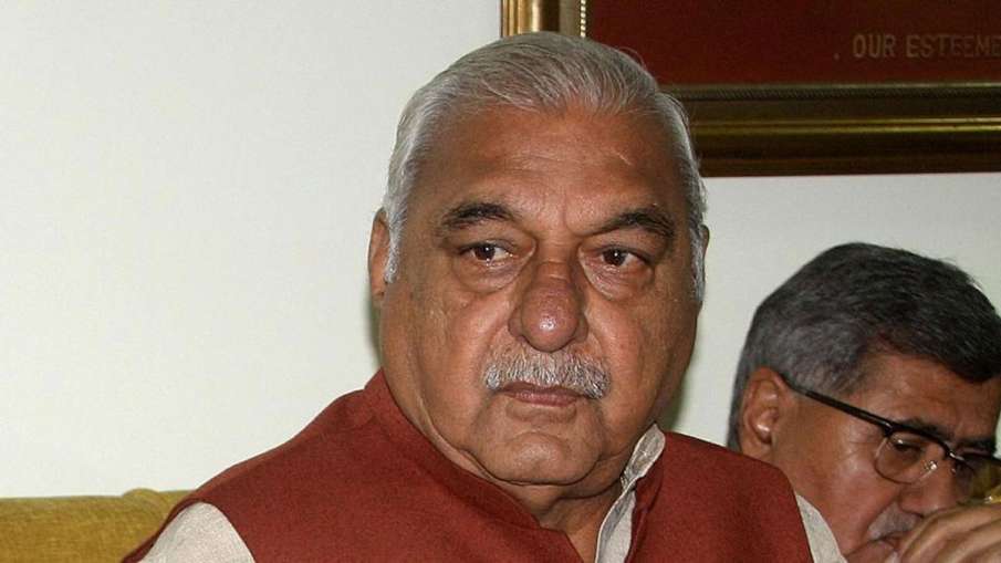 Bhupinder Singh Hooda announces Rs 5000 old age pension on becoming congress government in Haryana Bhupinder Singh Hooda announces Rs 5000 old age pension on becoming congress government in Haryana- India TV Hindi