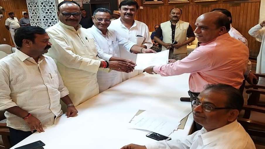 राज्यसभा के लिए निर्विरोध चुने गए BJP के संजय सेठ और सुरेंद्र नागर राज्यसभा के लिए निर्विरोध चुने गए BJP के संजय सेठ और सुरेंद्र नागर- India TV Hindi