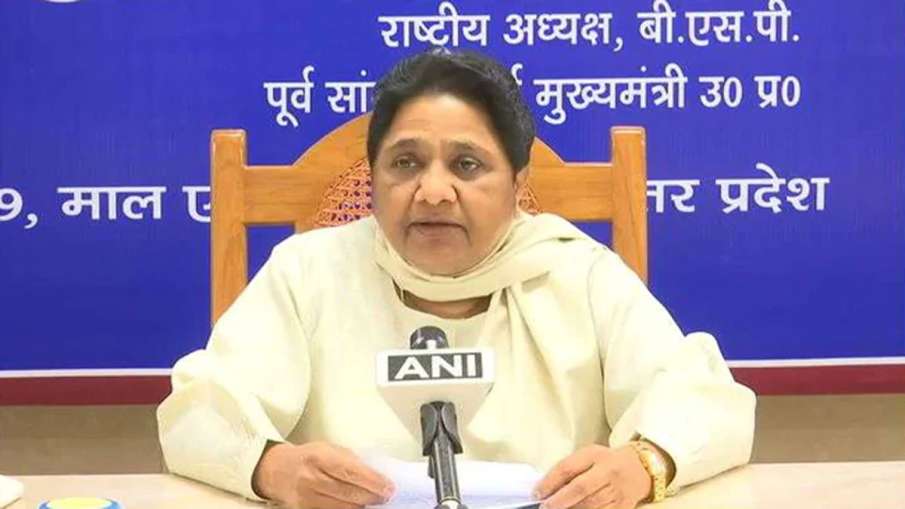Mayawati reaction on HC order against including 17 OBC castes in Scheduled Cast category in Uttar Pr Mayawati reaction on HC order against including 17 OBC castes in Scheduled Cast category in Uttar Pr- India TV Hindi