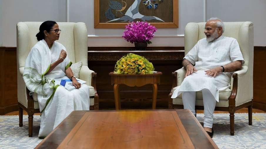 West Bengal CM Mamata banerjee meets PM Narendra Modi West Bengal CM Mamata banerjee meets PM Narendra Modi- India TV Hindi
