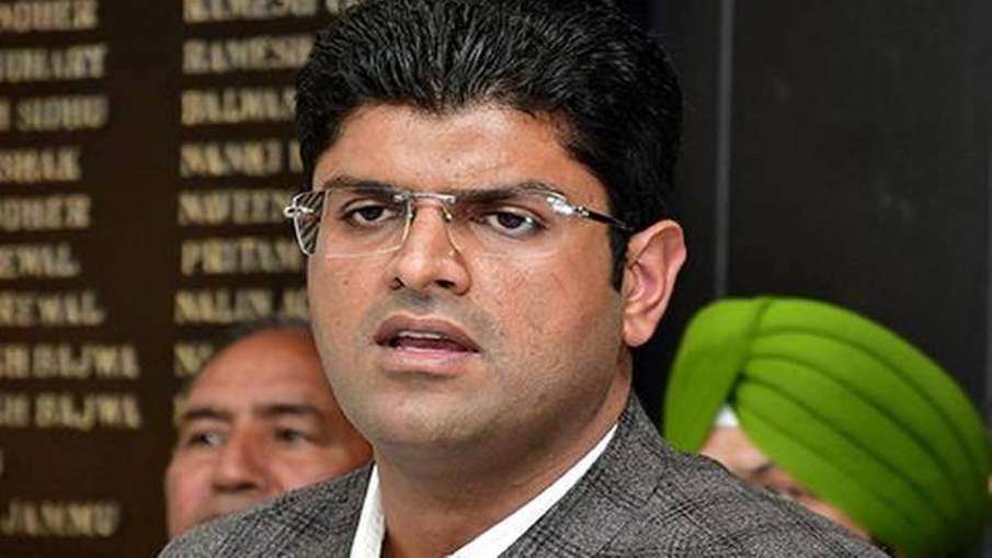 Dushyant Chautala became a kingmaker in Haryana, will announce his decision tomorrow at 11 am Dushyant Chautala became a kingmaker in Haryana, will announce his decision tomorrow at 11 am- India TV Hindi