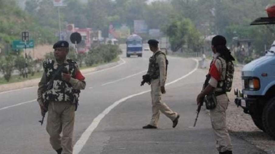 कश्मीर में चैन से आतंकी हुए बेचैन, बनाया दहशत फैलाने का नया प्लान कश्मीर में चैन से आतंकी हुए बेचैन, बनाया दहशत फैलाने का नया प्लान- India TV Hindi