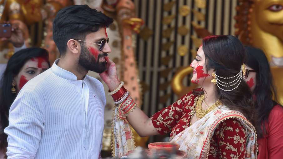 Nusrat Jahan sindoor khela photos Nusrat Jahan sindoor khela photos- India TV Hindi