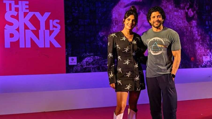 Farhan Akhtar and Priyanka Chopra in The Sky Is Pink Farhan Akhtar and Priyanka Chopra in The Sky Is Pink- India TV Hindi