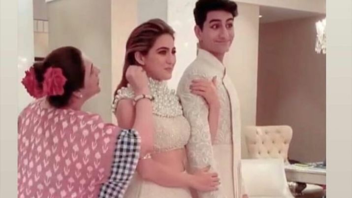 Sara Ali khan, Amrita singh and Iabrahim ali khan Sara Ali khan, Amrita singh and Iabrahim ali khan- India TV Hindi