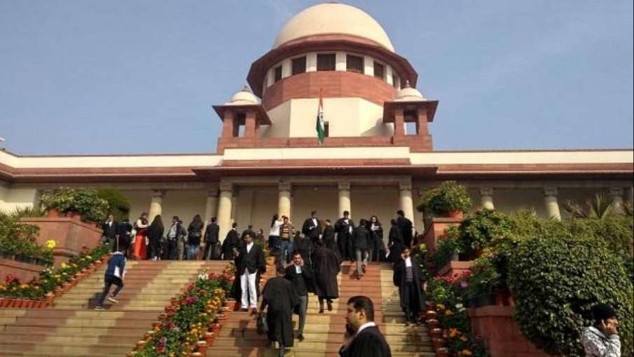 अयोध्या मामले पर ऐतिहासिक फैसला सुनाएंगे सुप्रीम कोर्ट के ये पांच जज अयोध्या मामले पर ऐतिहासिक फैसला सुनाएंगे सुप्रीम कोर्ट के ये पांच जज- India TV Hindi