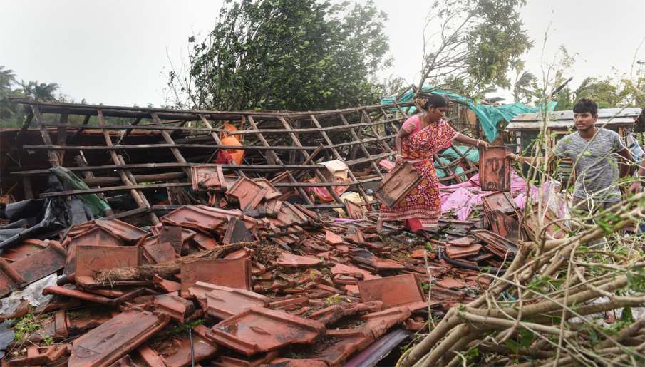 bulbul cyclone toll, Mamata Banerjee, Narendra Modi, मौसम विभाग, बुलबुल तूफान, फेरी सर्विस, कोलकाता bulbul cyclone toll, Mamata Banerjee, Narendra Modi, मौसम विभाग, बुलबुल तूफान, फेरी सर्विस, कोलकाता - India TV Hindi