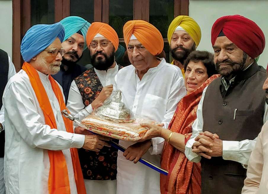 पूर्व पीएम मनमोहन... पूर्व पीएम मनमोहन...- India TV Hindi