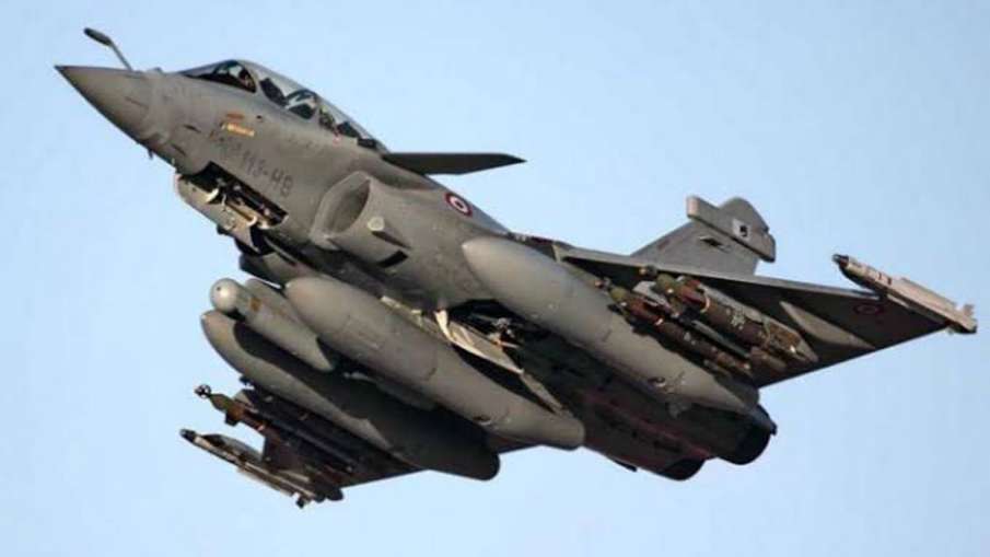 Three Rafale fighter jets handed overIndia, training IAF pilots underway in France Three Rafale fighter jets handed overIndia, training IAF pilots underway in France- India TV Hindi