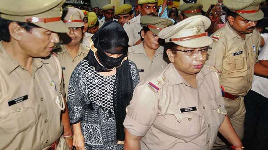चिन्मयानंद मामले में लॉ की छात्रा को मिली जमानत चिन्मयानंद मामले में लॉ की छात्रा को मिली जमानत- India TV Hindi