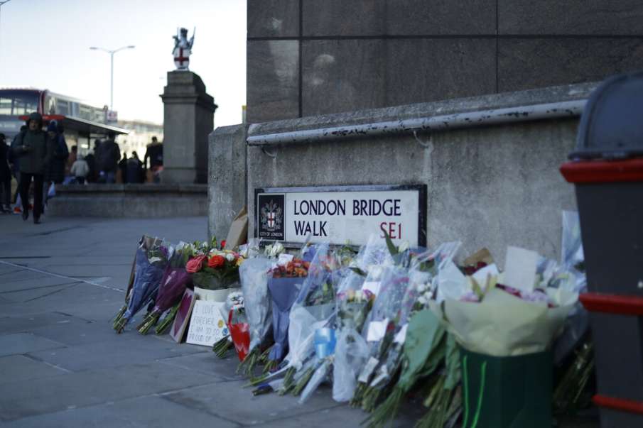 Angry mob protests at newspaper office over calling London Bridge attacker of Pakistan origin Angry mob protests at newspaper office over calling London Bridge attacker of Pakistan origin- India TV Hindi