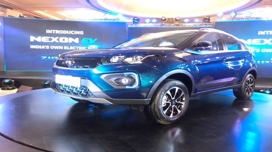 Tata Motors unveils Nexon EV with over 300 km range Tata Motors unveils Nexon EV with over 300 km range- India TV Paisa