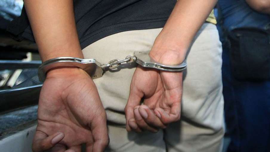 मध्य प्रदेश: बलात्कार के बाद छात्रा की हत्या, आरोपी गिरफ्तार मध्य प्रदेश: बलात्कार के बाद छात्रा की हत्या, आरोपी गिरफ्तार- India TV Hindi
